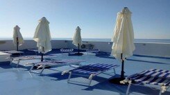 solarium-sul-mare-hotel-puglia.jpg